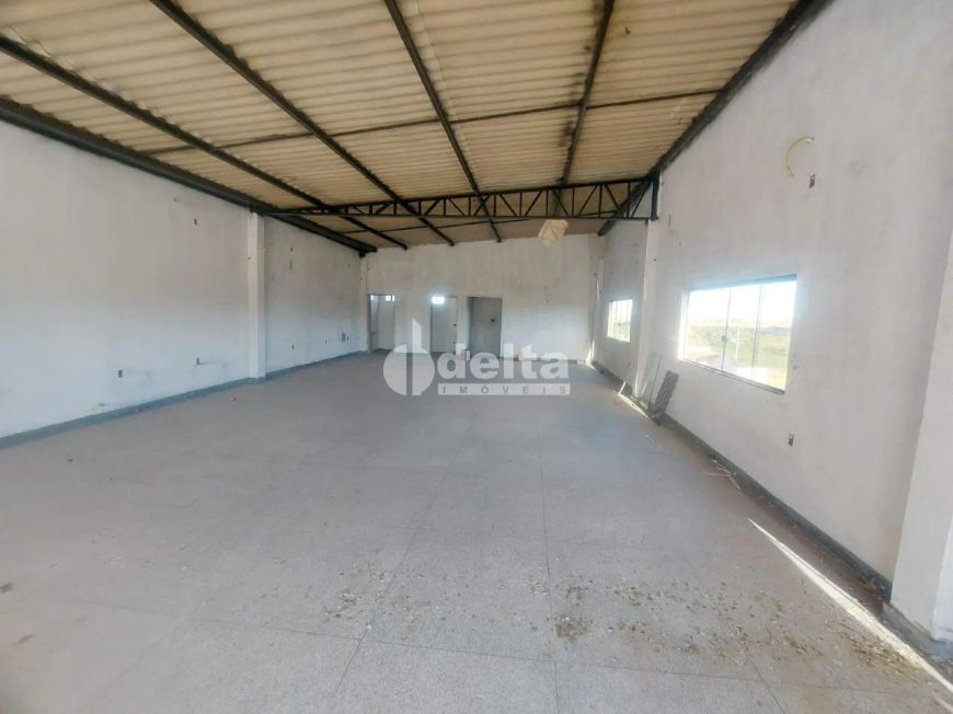 Galpão disponível para locação no bairro Jardim Canaã em Uberlândia-MG