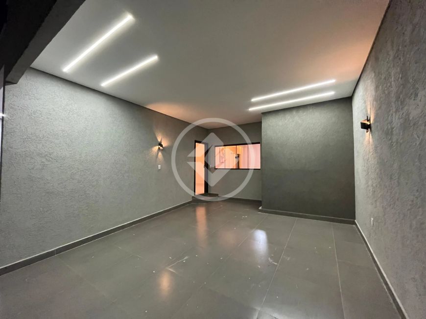 Casa à venda com 4 quartos, sendo 1 suíte – 185 m²- Santa Luzia - Uberlândia/MG codigo: 91808
