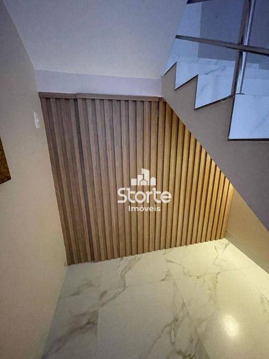 Casa e sobrado à venda, aprox. 188m² por R$ 680.000 - Jardim Brasília - Uberlândia/MG