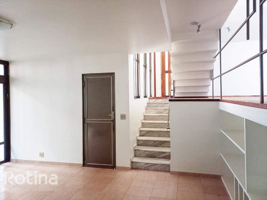 Casa à venda, 5 quartos, Fundinho - Uberlândia/MG - Rotina Imobiliária