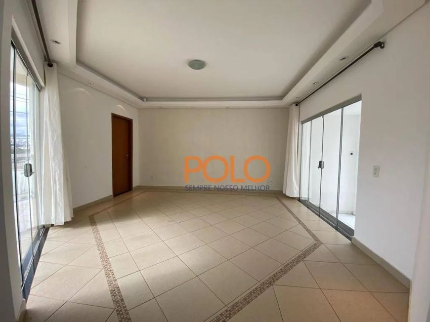Casa à venda no bairro Novo Mundo em Uberlândia