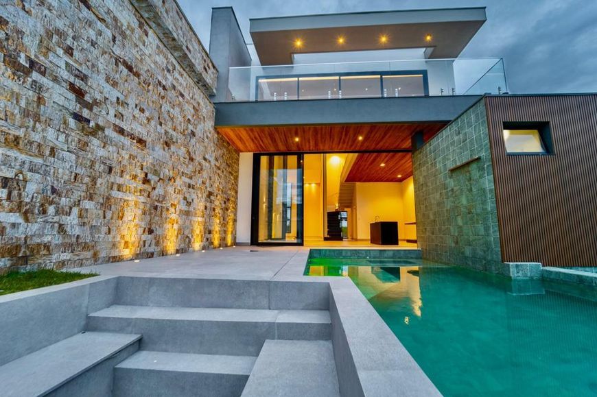 Cyrela - Casa Sobrado 4 suítes piscina e sauna - 2152ub