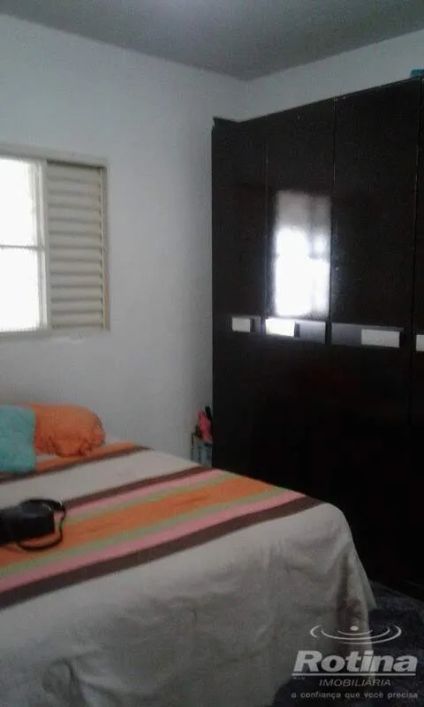 Casa à venda, 6 quartos, Carajás - Uberlândia/MG - Rotina Imobiliária