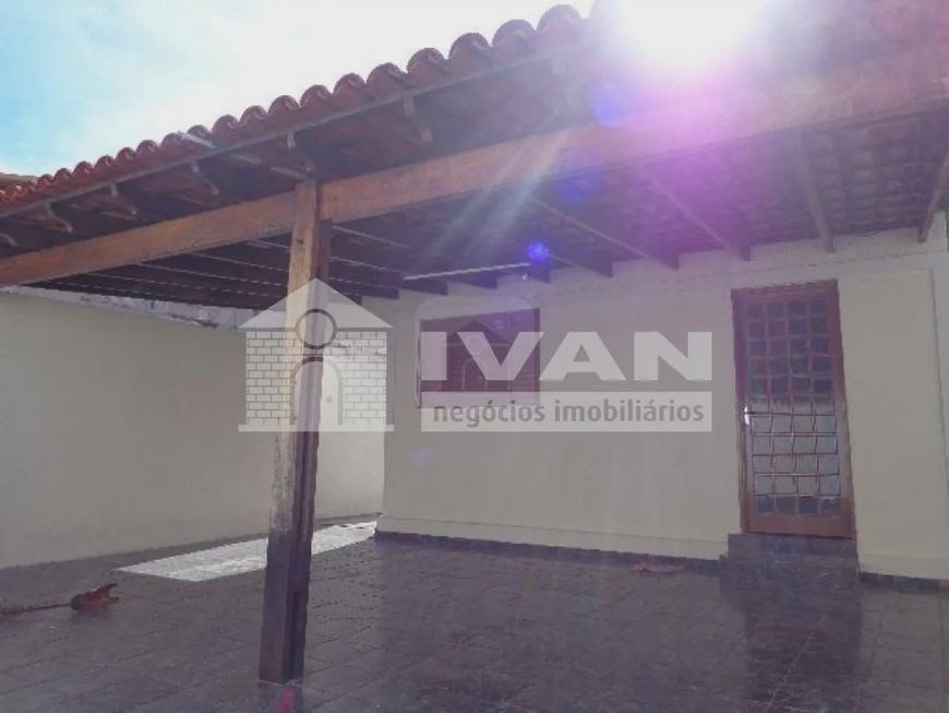 Casas à venda no bairro Osvaldo em Uberlândia.