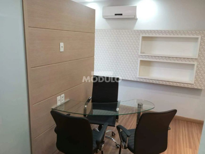 Sala Comercial para locação, bairro Daniel Fonseca