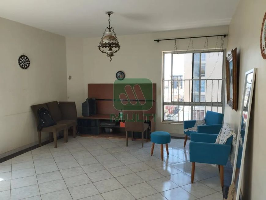 Apartamento - CENTRO