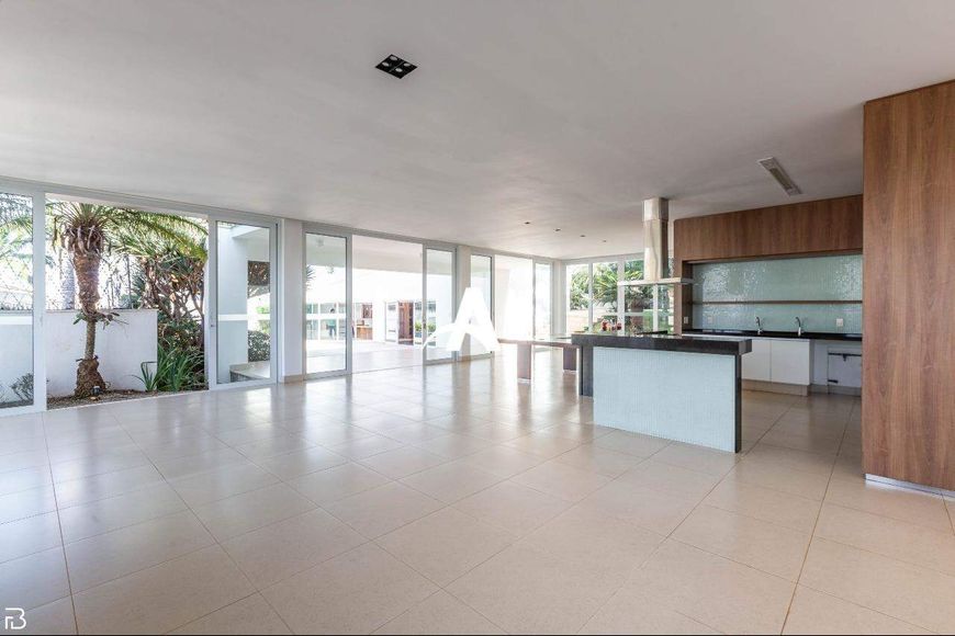 Casa com 562m² à venda no Lídice
