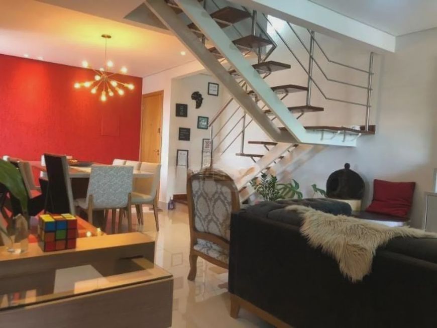 Excelente duplex no bairro Finotti.