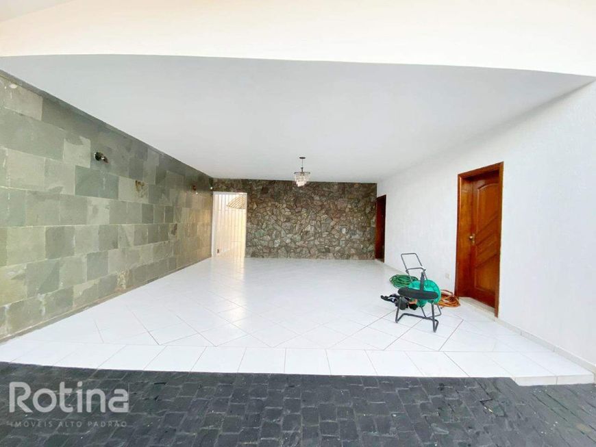 Casa à venda, 4 quartos, Fundinho - Uberlândia/MG - Rotina Imobiliária