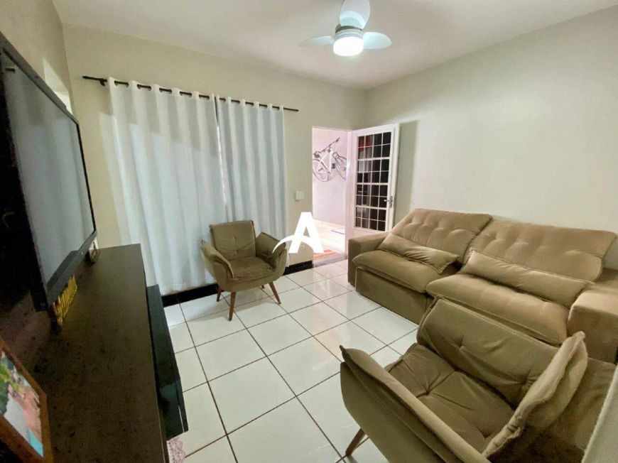 Casa com 150m² à venda no Jardim Holanda