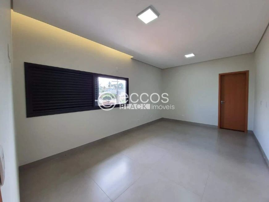 Casa à venda, 3 quartos, 3 suítes, 2 vagas, Jardim Colina - Uberlândia/MG