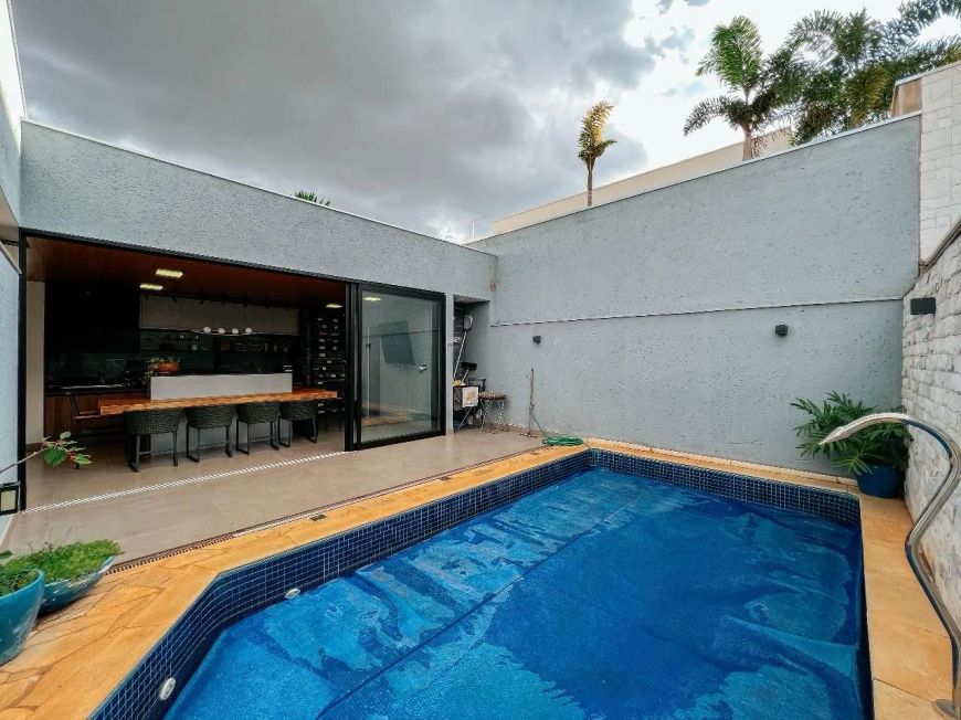 Linda casa Condomínio Splendido