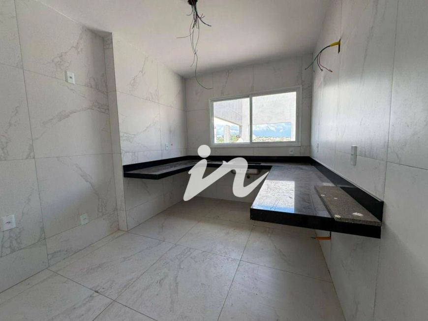 Apartamento com 2 dormitórios à venda, 116 m² por R$ 960.000,00 - Patrimônio - Uberlândia/MG