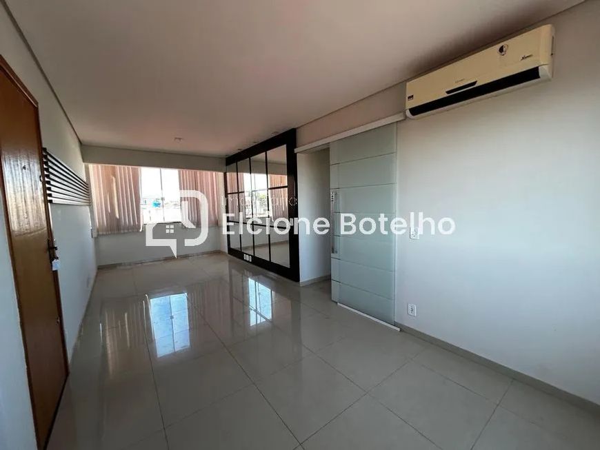 Lindo apartamento para aluguel com 3 quartos no bairro Santa Mônica - Uberlândia - MG