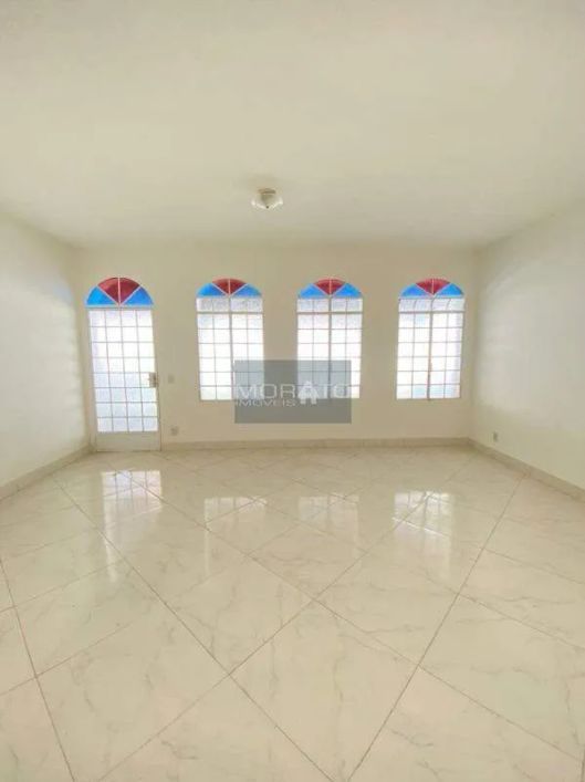 Casa Ampla e Espaçosa