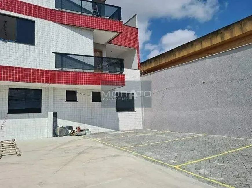 Apartamento com 02 áreas Privativas Bairro novo eldorado.