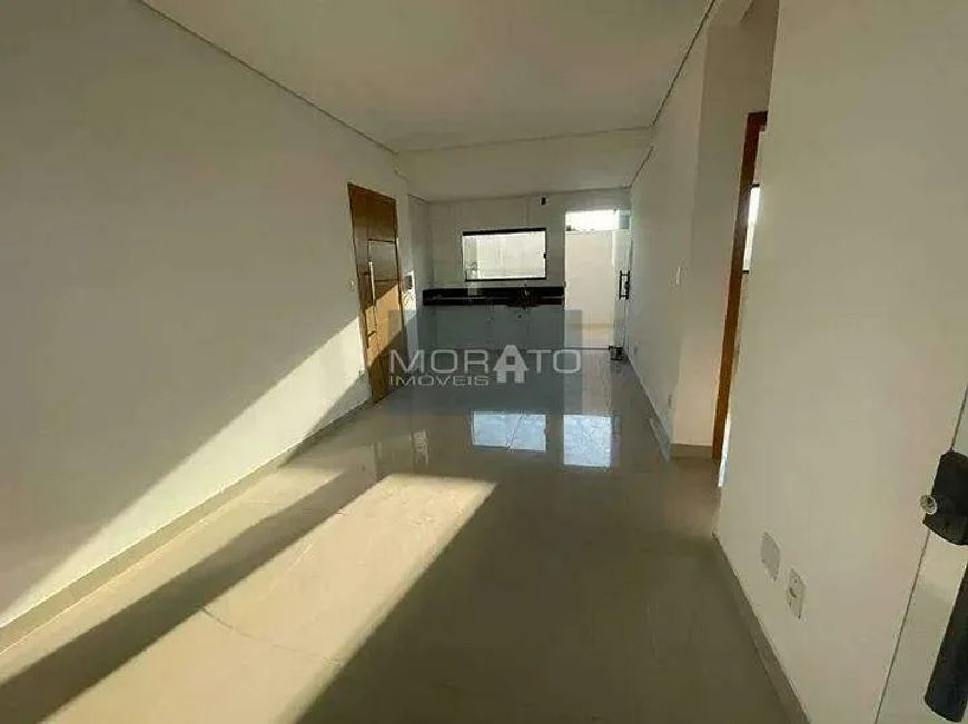Apartamento com 02 áreas Privativas Bairro novo eldorado.