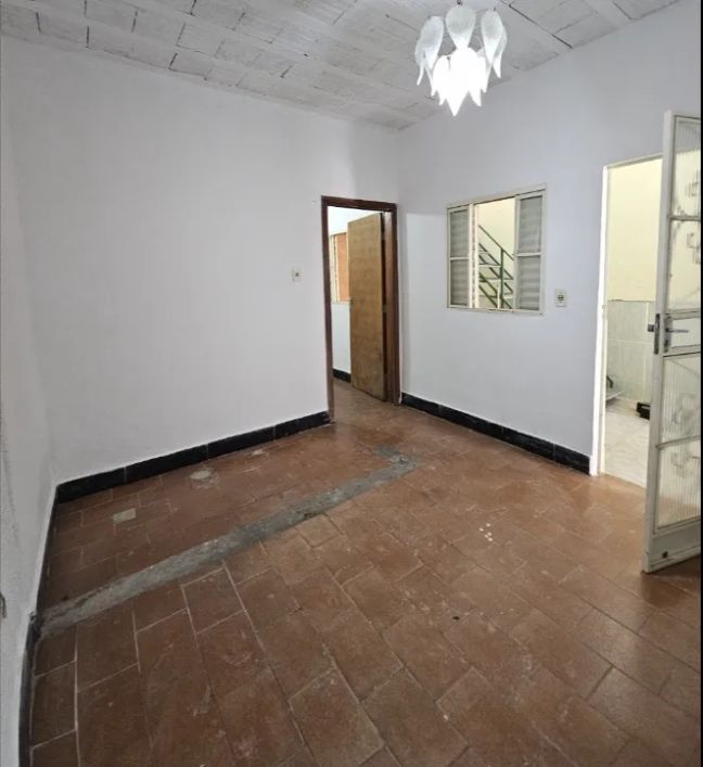Casa com um quarto no bairro Jardim Laguna, Contagem/MG