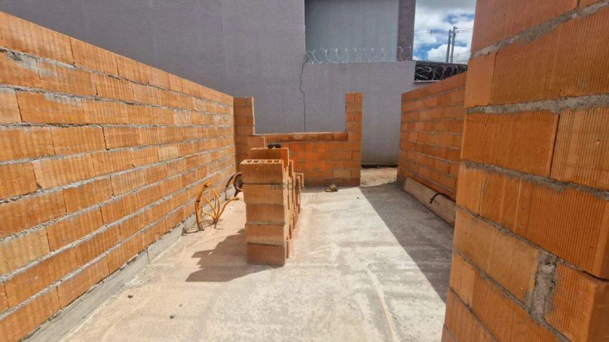 Casa Duplex à venda, 2 quartos, 2 vagas, Parque XangriLá - Contagem/MG