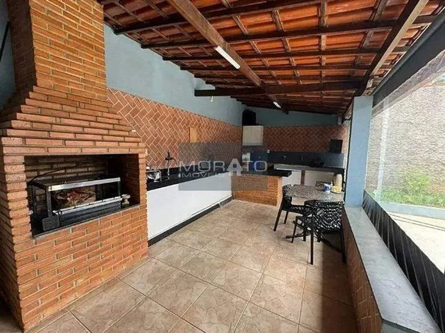 Casa à venda, 3 quartos, 1 suíte, 4 vagas, Linda Vista - Contagem/MG