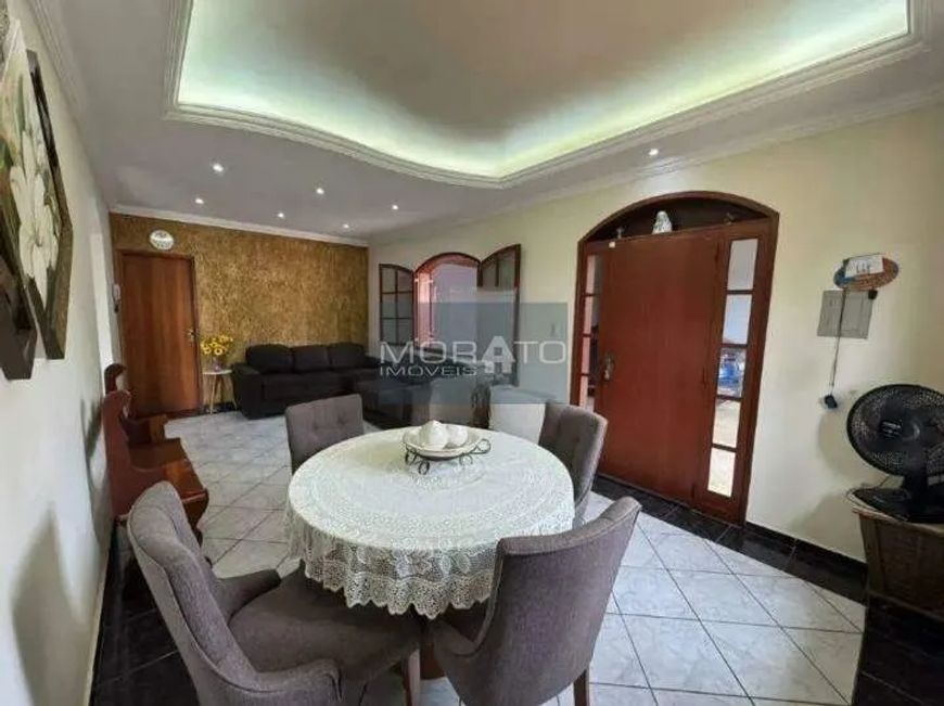 Casa à venda, 3 quartos, 1 suíte, 4 vagas, Linda Vista - Contagem/MG