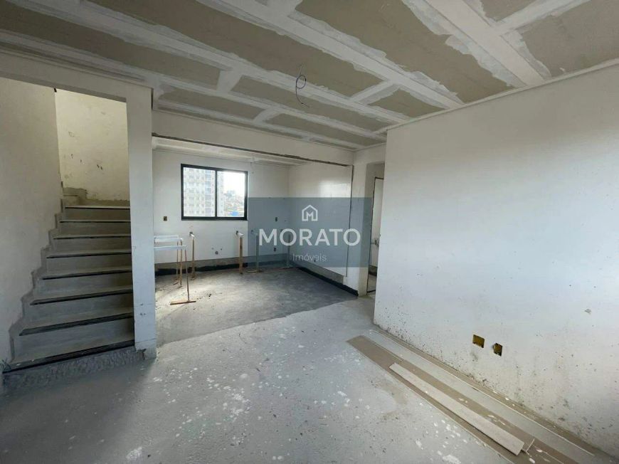 Cobertura 3 Quartos, 1 Suíte, 2 Vagas. Novo Riacho- Contagem.