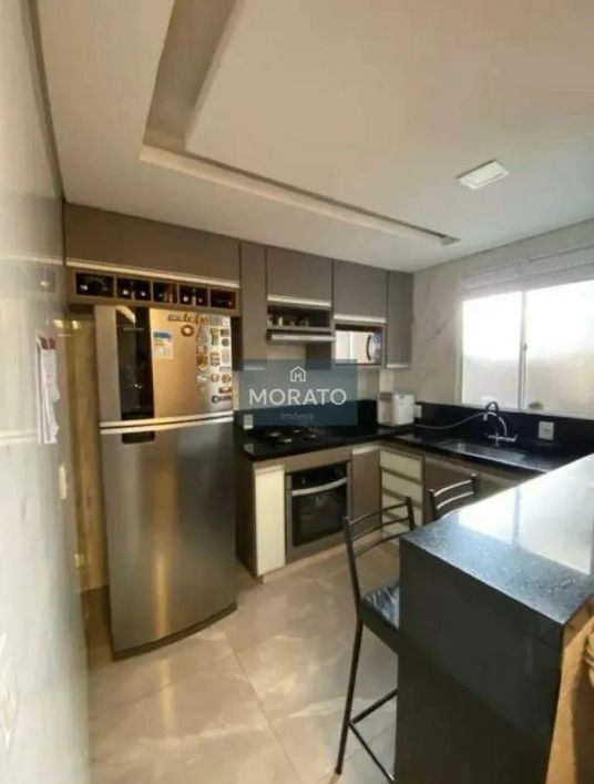 Apartamento com área privativa em Contagem.