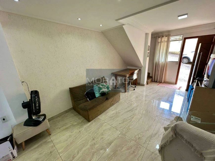Casa em Condomínio 2 quartos e 2 banheiros no xangrila contagem