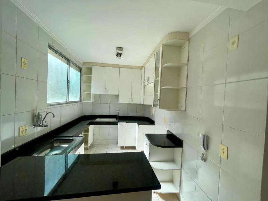 Imóvel para aluguel possui 115 metros quadrados com 2 quartos em Cabral - Contagem - MG