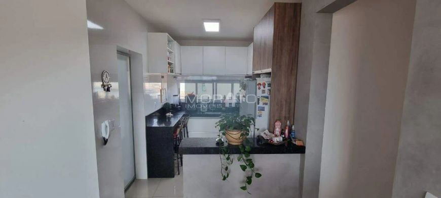 Oportunidade Prédio Individual Jardim Riacho 2 vagas de Garagem