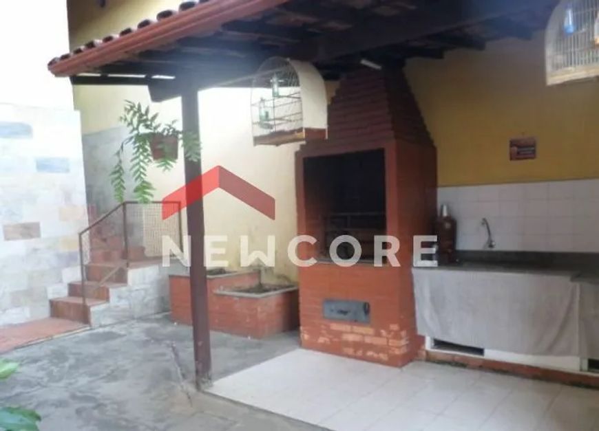 Casa em Rua Caxambu - Jardim Balneário - Contagem/MG
