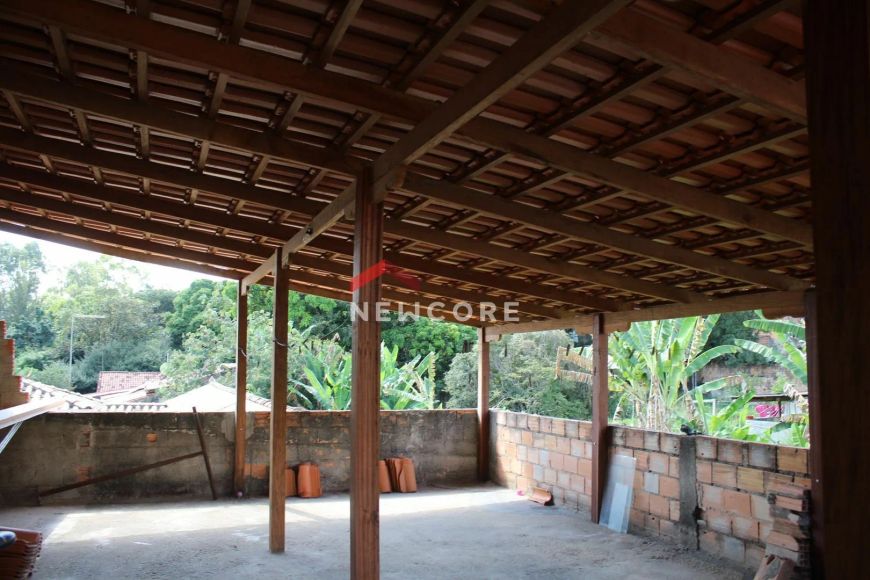 Casa em Rua Araçuai - Fonte Grande - Contagem/MG