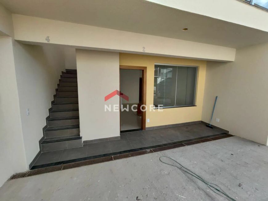 Casa em Rua Paulo da Silva - Vale das Orquídeas - Contagem/MG