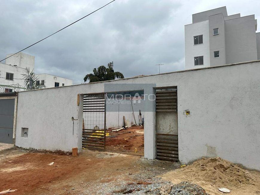 Apartamento de dois quartos em excelente localização no Bairro Xangri-lá