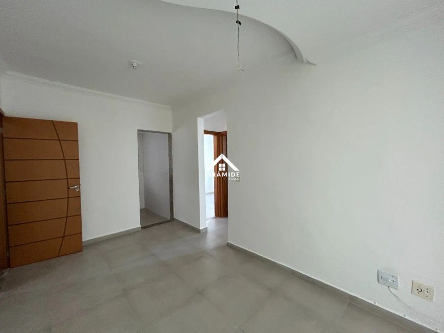 Apartamento com área prrivativa ENORME no Cabral