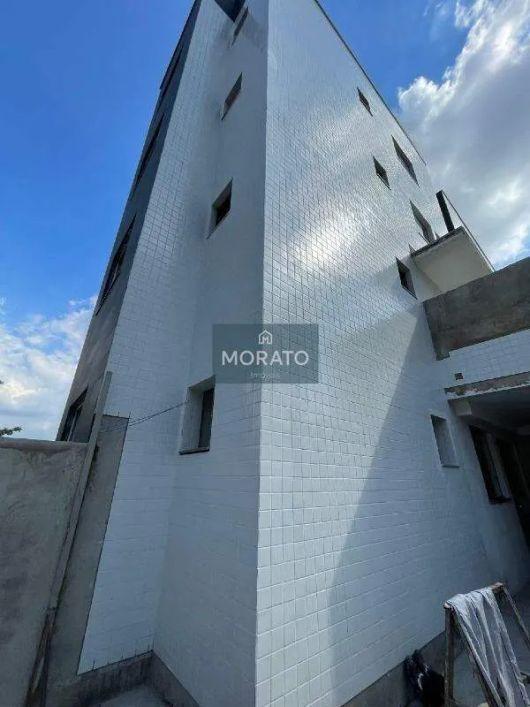 Apartamento 2 Quartos, 1 Suíte com closet , 2 Vagas. Cabral- Contagem.