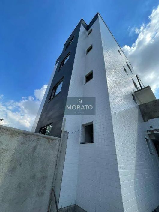 Apartamento 2 Quartos, 1 Suíte com closet , 2 Vagas. Cabral- Contagem.