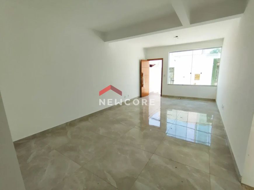 Casa em Rua Isaurina Mendes de Souza - Canadá - Contagem/MG