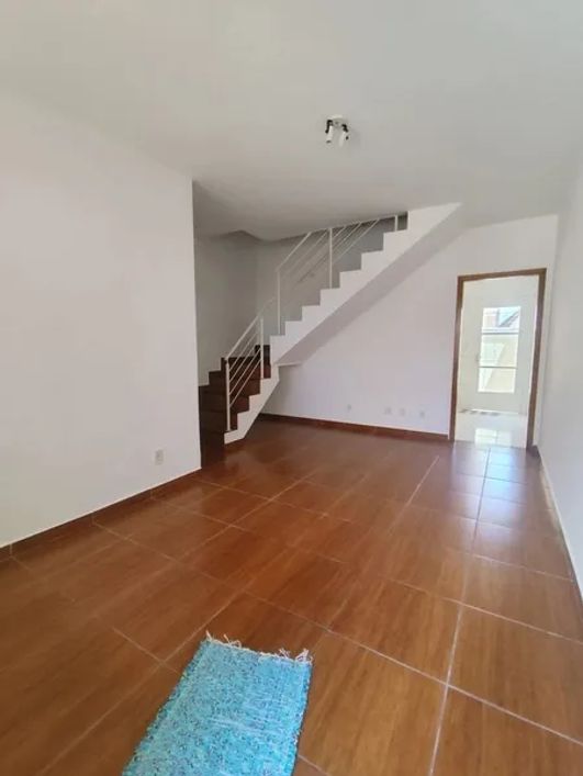 LINDA CASA GEMINADA | 2 QTS | 1 SUITE | 2 BANHEIROS | 2 VAGAS