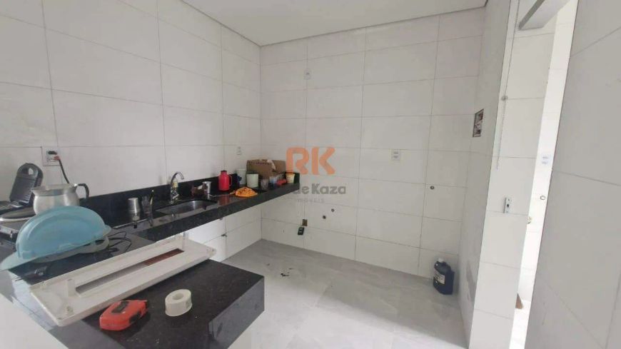 Casa geminada à venda, 3 quartos, 1 suíte, 2 vagas, Parque XangriLá - Contagem/MG