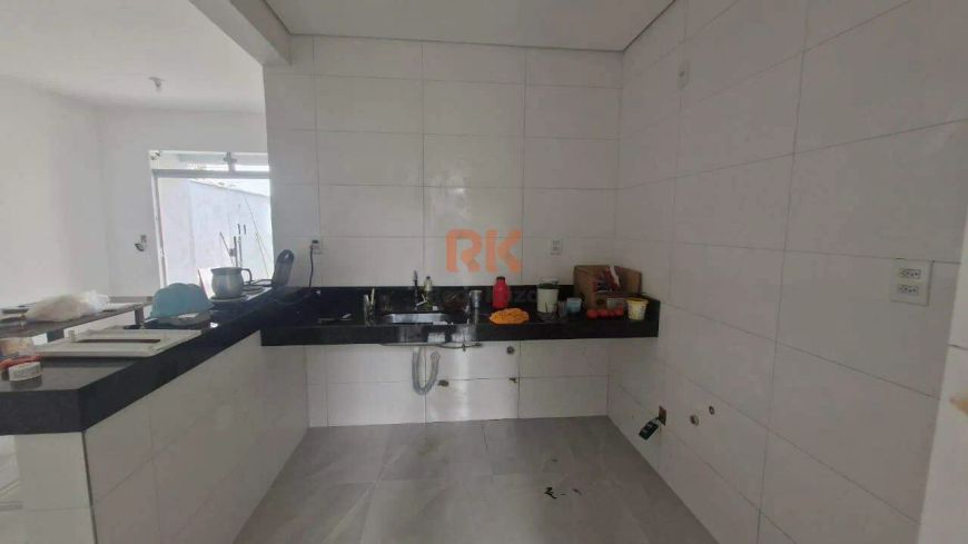 Casa geminada à venda, 3 quartos, 1 suíte, 2 vagas, Parque XangriLá - Contagem/MG