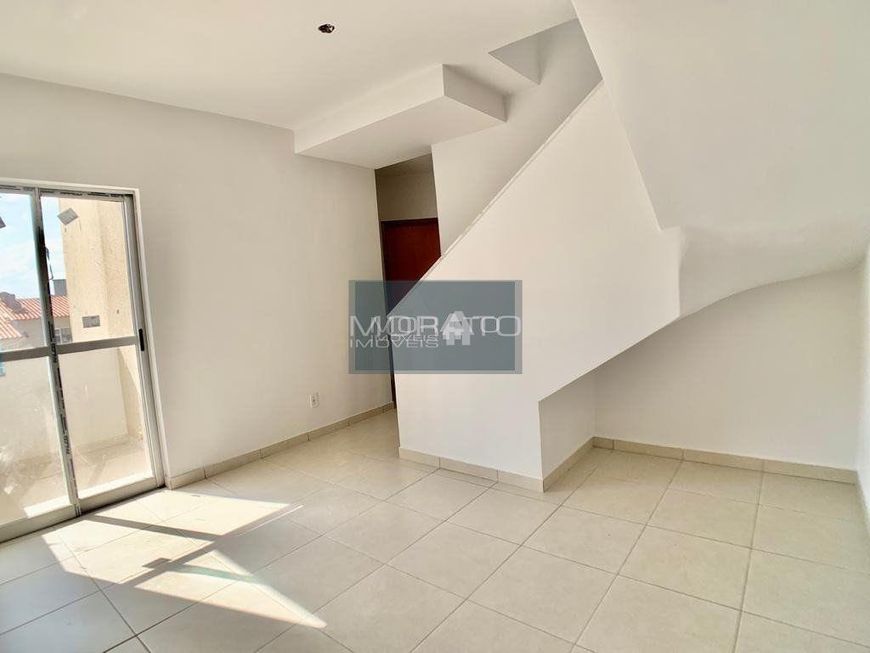 Cobertura 2 quartos Bairro Cabral/Cândida ferreira