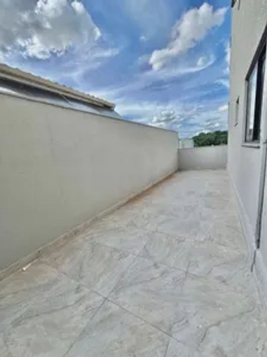 AREA PRIVATIVA PRÉDIO COM ELEVADOR 2 QUARTOS - BAIRRO CABRAL