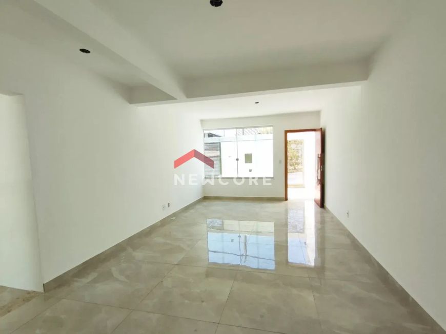Casa em Rua Isaurina Mendes de Souza - Canadá - Contagem/MG