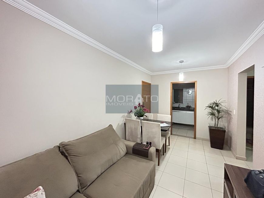 Ampla área privativa em U de 03 quartos com suíte em excelente localização no Bairro Cabral