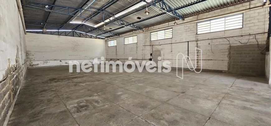 Galpão/Depósito/Armazém para Alugar no Bairro Vila Paris com 360 m² de Área Útil
