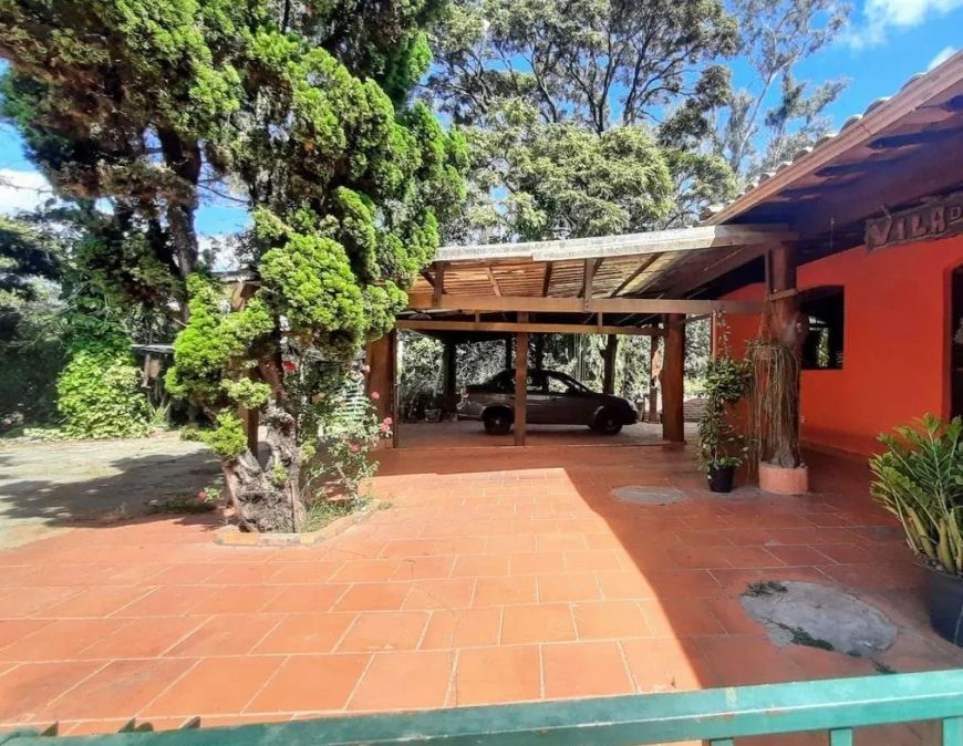 Casa em terreno 3.000m² B.V. Boa Vista Contagem