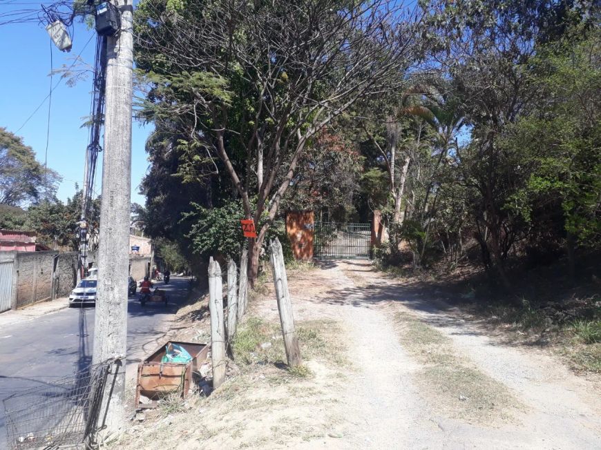 Casa em terreno 3.000m² B.V. Boa Vista Contagem