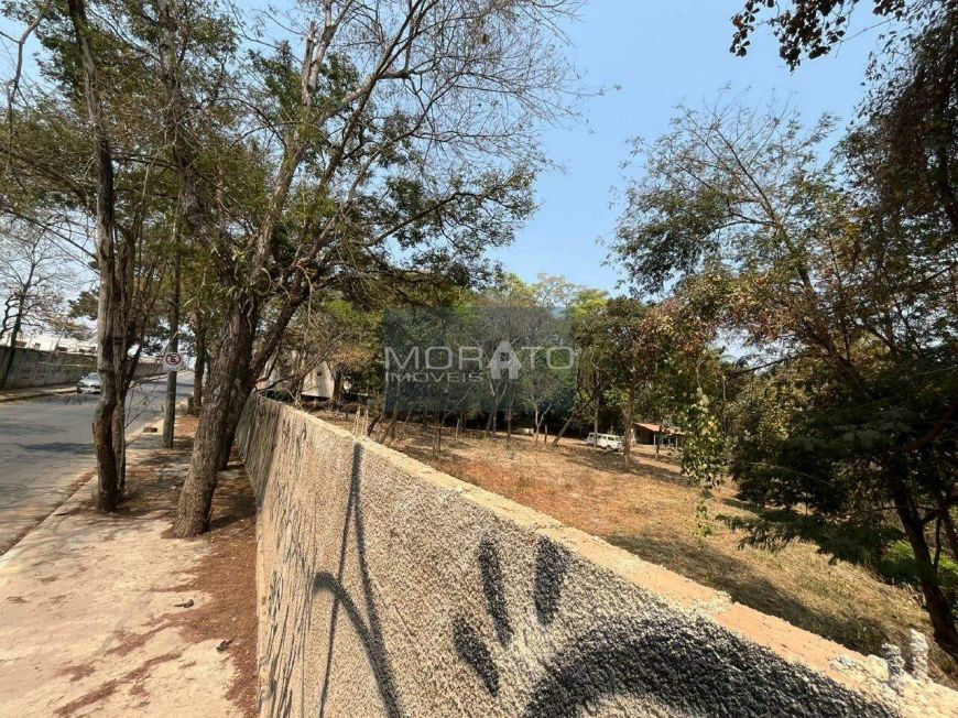 Terreno de 4.424 m² à venda no bairro Chácaras Cotia