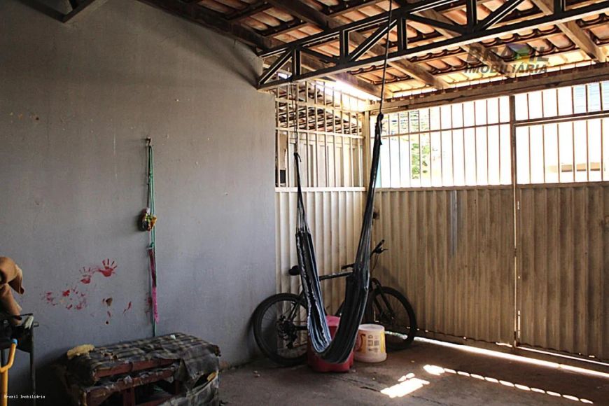 Casa para Venda em Brasília, Santa Maria, 2 dormitórios, 1 banheiro, 3 vagas